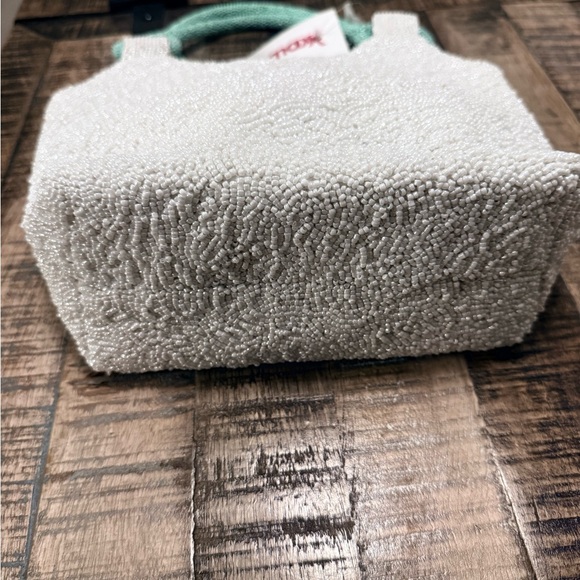 Viral TJ Maxx Beaded Turtle Design Handbag NWT - Picture 3 of 4